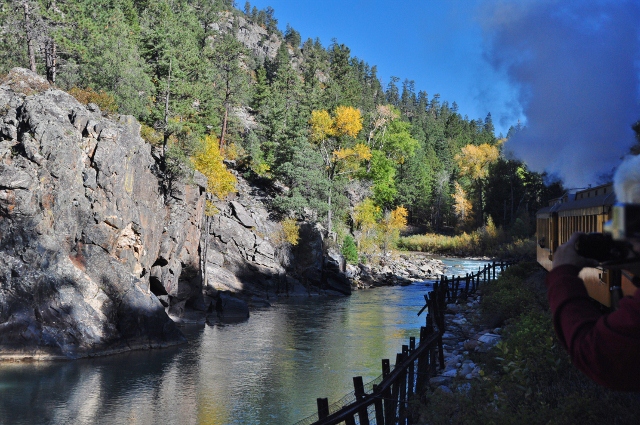 the scenery along the Animas River